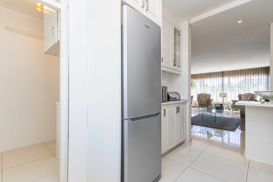 2 Bedroom Property for Sale in Sea Point Western Cape